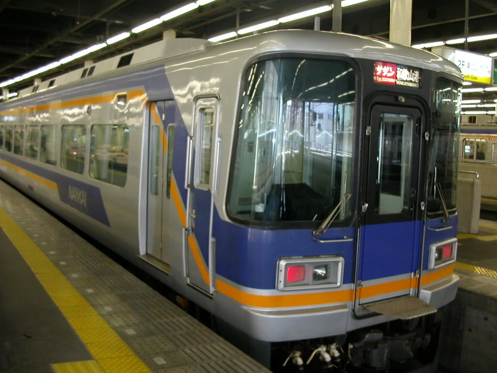 南海 10000 系 Southern 的四辆座席指定车厢